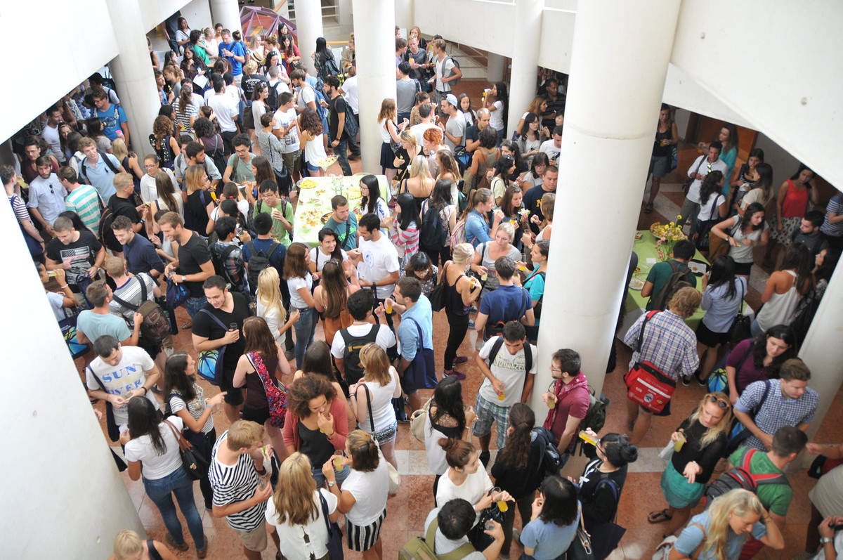 Estude em Lisboa numa universidade que forma quadros superiores para as empresas e o estado