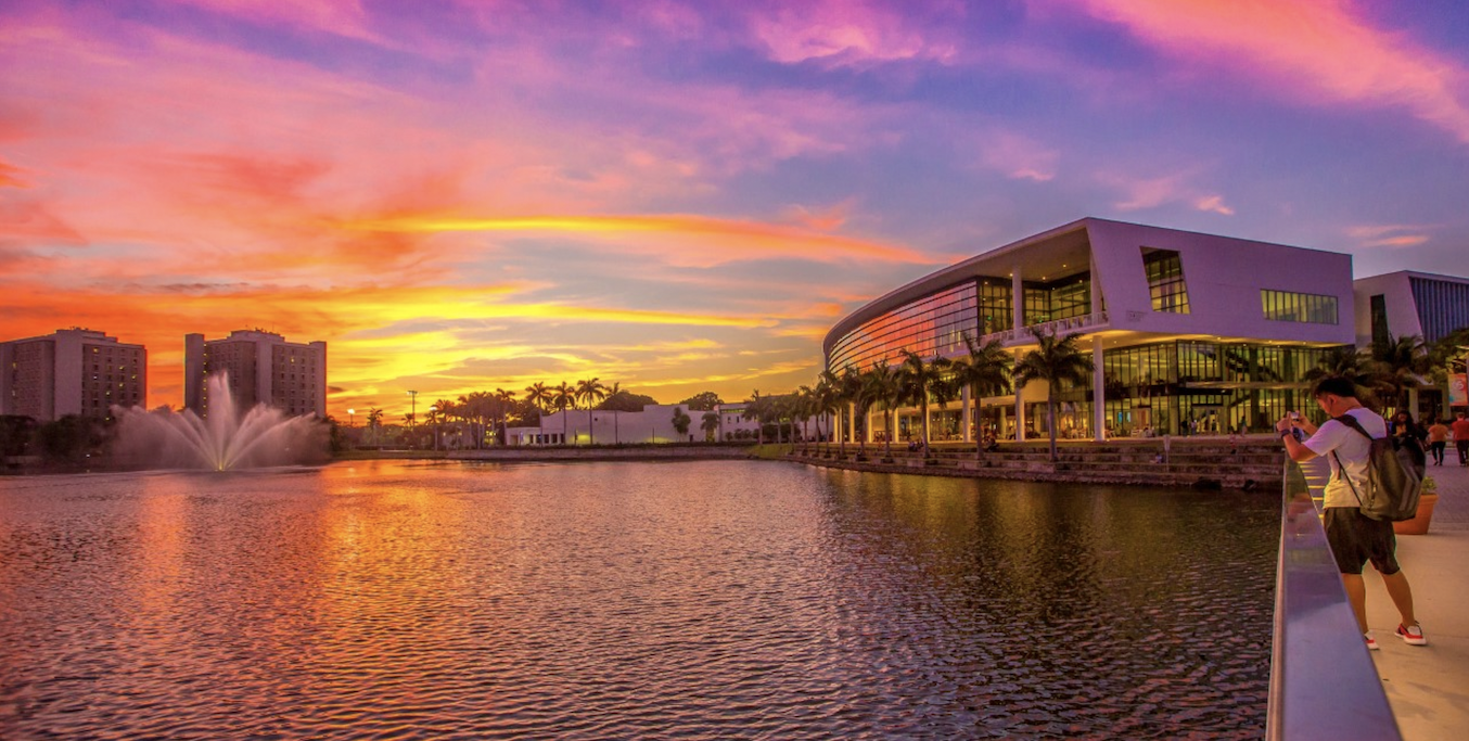 /pt/noticia/post/universidade-de-miami-estude-em-uma-das-melhores-instituicoes-dos-eua-e-melhore-seu