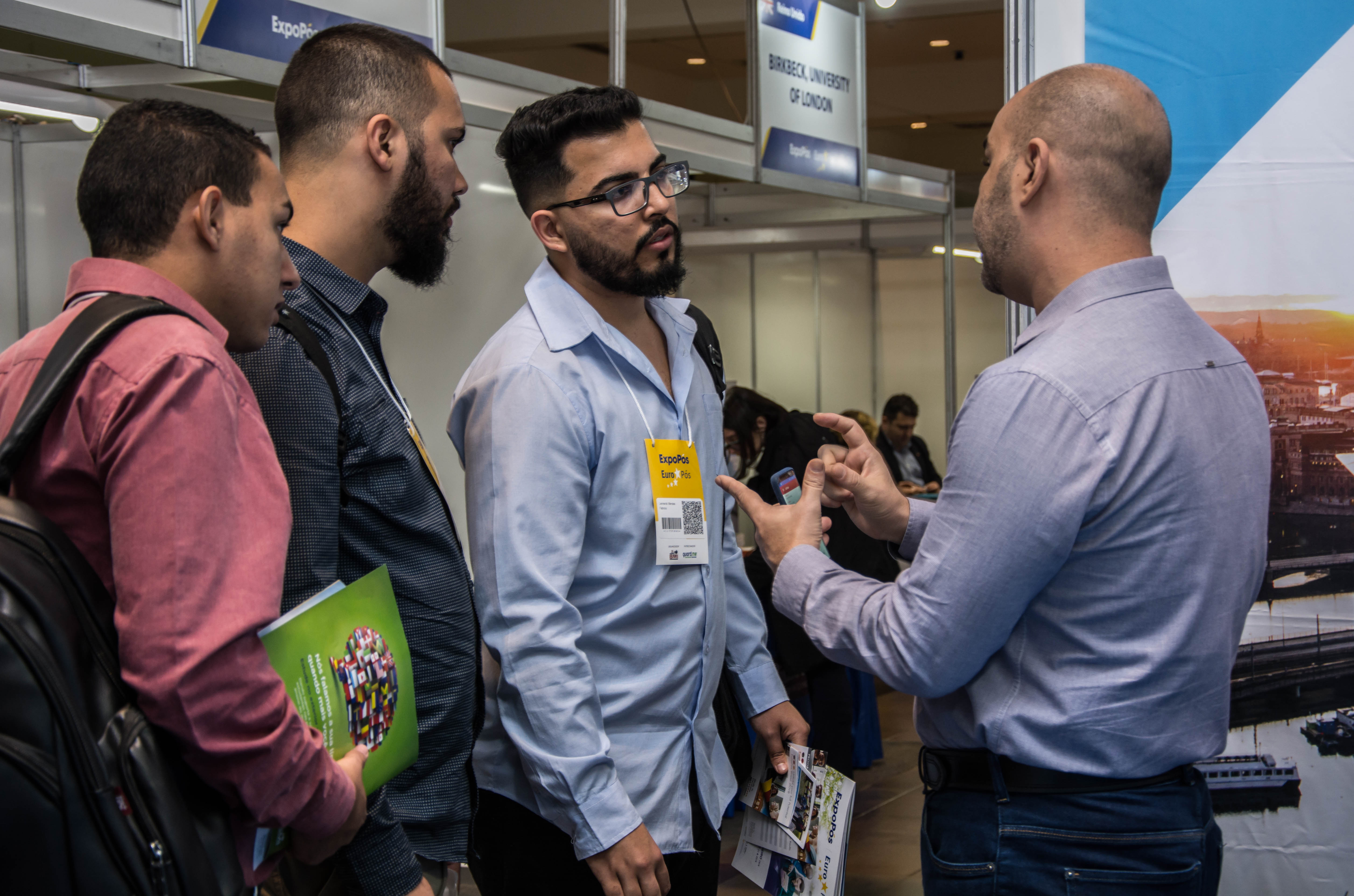 Preguntas para hacer en una feria de reclutamiento estudiantil