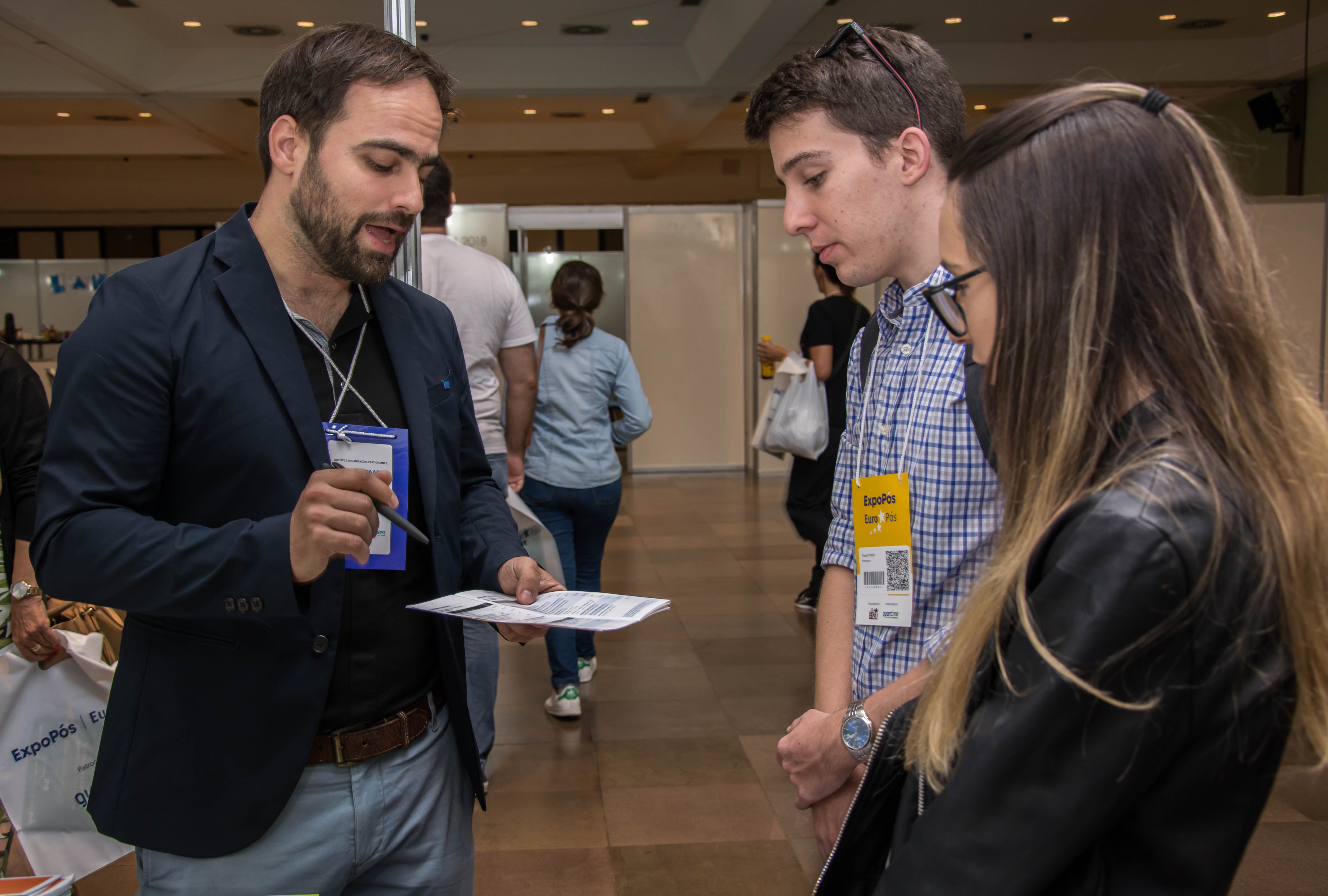 Preguntas para hacer en una feria de reclutamiento estudiantil 