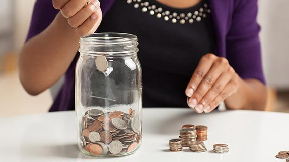 How to save money while studying abroad