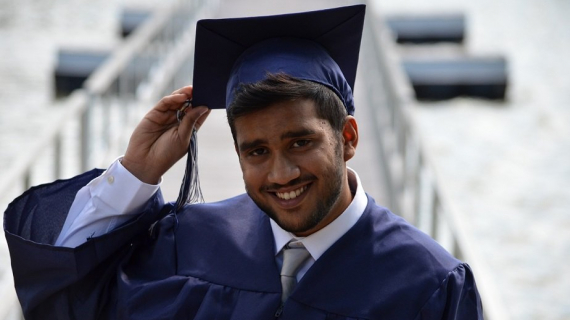 5 Ways to Earn a Scholarship Abroad